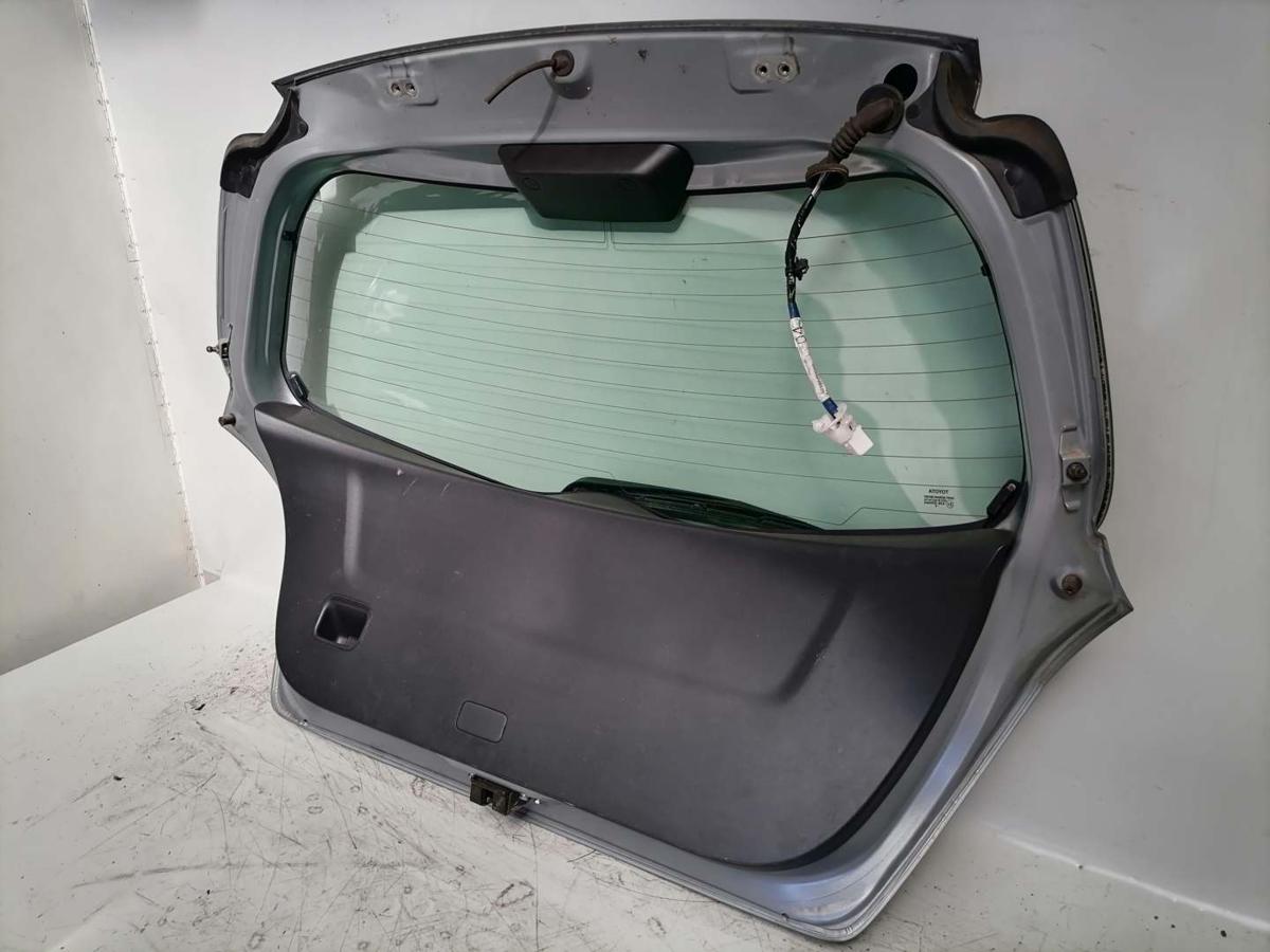 Toyota Yaris XP9 original Heckklappe mit Heckscheibe Silber Bj.2006